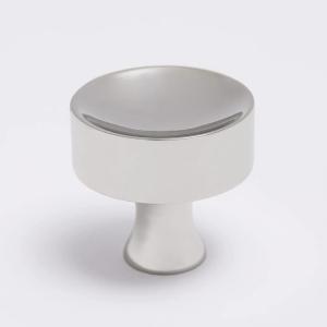 HOBKNOBS Solid Brass 32mm Salo Knob